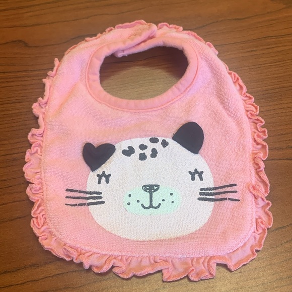 Gerber terry Knit Burp Cloths (4) with matching bibs (3) - Picture 3 of 12